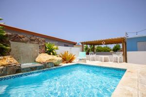 Bazen u ili blizu objekta R&V Combate Beach House 1 with Pool