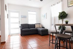 Prostor za sedenje u objektu R&V Combate Beach House 1 with Pool