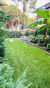 Deluxe Garden Apartment at Marea Resort - Image 14