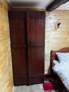 Postel nebo postele na pokoji v ubytování Krcma U Planini + 30 fotografií
