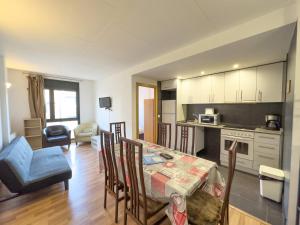 Kuchyň nebo kuchyňský kout v ubytování Apartamentos La Solana 3000