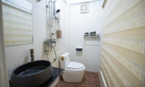 Koupelna v ubytování Nammavong Guesthouse
