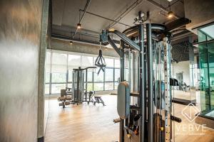 Fitness centrum a/nebo fitness zařízení v ubytování Ipoh Tambun Lost World Onsen by Verve