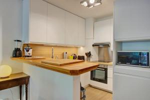 Η κουζίνα ή μικρή κουζίνα στο Ever Sea - apt T3 la Saline les Bains