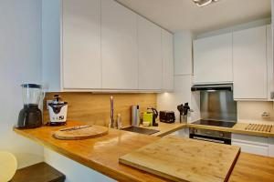 Η κουζίνα ή μικρή κουζίνα στο Ever Sea - apt T3 la Saline les Bains