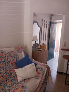 A bed or beds in a room at NIUMAR Acogedor apartamento muy luminoso con terraza