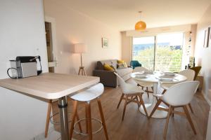 Dining area sa apartment