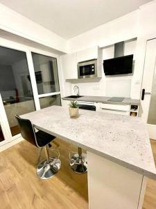 Afbeelding uit fotogalerij van Superbe appartement in Pau