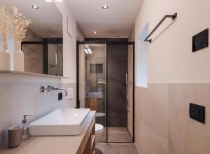 Salle de bains dans l'établissement Max Green Wood Apartments