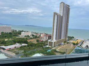 アパートメントから撮影された、または一般的な海の景色
