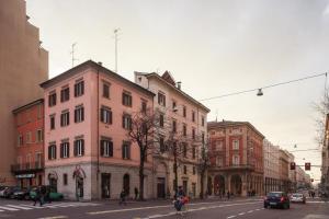 a group of buildings on a city street at Affittacamere Angelica in Bologna
