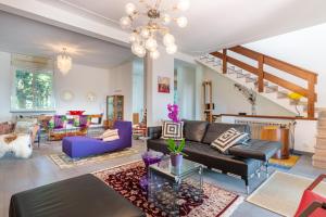 Fotografie z fotogalerie ubytování Exclusive Duplex Villa con piscina e vista v destinaci Strognano