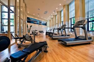Fitness centrum a/nebo fitness zařízení v ubytování Sheraton Berlin Grand Hotel Esplanade