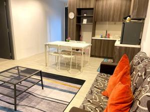 Kuchyň nebo kuchyňský kout v ubytování Rehat Guest House, The Square, One City, USJ25