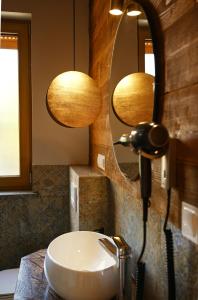 Fotografia z galérie ubytovania Apartamenty u Harrego BOUTIQUE SPA z klimatyzacja, balkon, sauna, tężnia parking v destinácii Kudowa-Zdrój