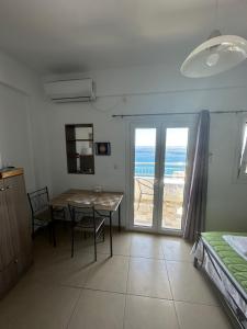 House With View客房内的一张或多张床位