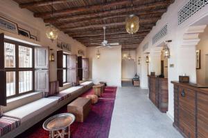Al Seef Heritage Hotel Dubai, Curio Collection by Hilton的休息区