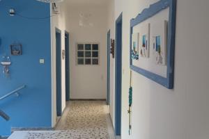 Φωτογραφία από το άλμπουμ του Agora Center Building - Room 14 στην Ίο