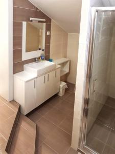 Koupelna v ubytování Apartmani Vrančić