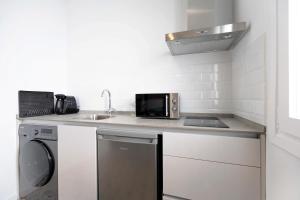 A kitchen or kitchenette at Marqués de Cádiz Suite Jerez Centro