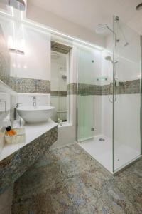 Łazienka w obiekcie Apartamenty Podwale