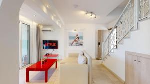 Acrotel Athena Villa的休息区