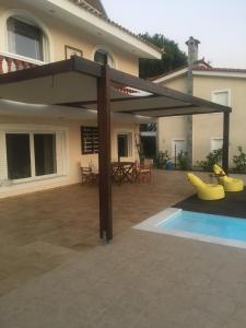 The swimming pool at or close to Villa Evenik
