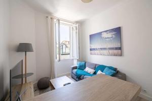 Posedenie v ubytovaní Beautiful renovated residence near Croisette