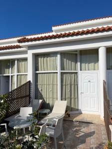 Balkón nebo terasa v ubytování Eliofos Elegant Maisonettes