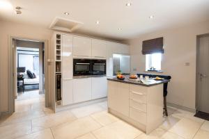 Ảnh trong thư viện ảnh của The Cow Shed - with hot tub ở Kirkby Lonsdale