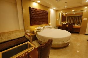 Posezení v ubytování Hotel Ravikiran Alibaug