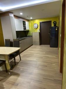 Køkken eller tekøkken på The Title by Eeri + 9 billeder