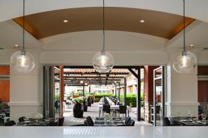 Restaurace v ubytování Watermark Beach Resort