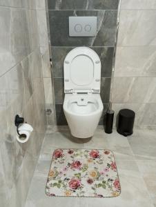 Koupelna v ubytování UmeyrTourizm