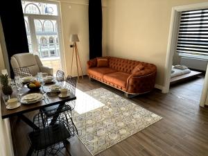 Posezení v ubytování THE SUİT Residence Daire
