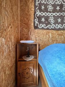 Voodi või voodid majutusasutuse Shio's Stonehouse in Tusheti toas
