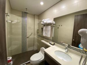 Kopalnica v nastanitvi EcoHub Hotel Medellin
