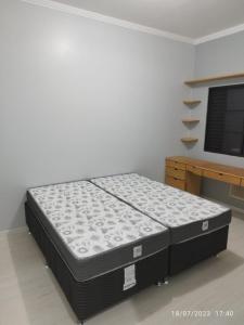 Postel nebo postele na pokoji v ubytování Casa 4 quartos com piscina