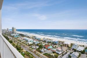 A general sea view or a sea view taken from the holiday home