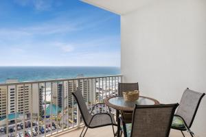 A general sea view or a sea view taken from the holiday home