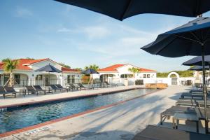 Bazén v ubytování La Palmilla Texas nebo v jeho okolí