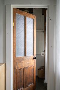 Foto sihtkohas Carrying Place asuva majutusasutuse Owl's Nest Suites galeriist
