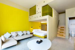 Area soggiorno di SongShan Lake PingShang Serviced Hotel