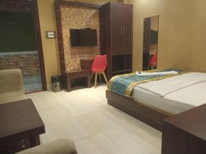 Gallery image of The Brahmaputra Hotel in Dhuburi
