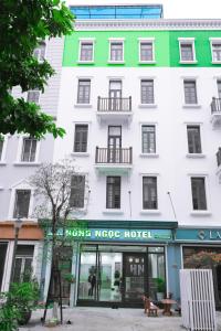 Tòa nhà nơi khách sạn tọa lạc
