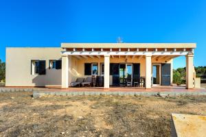 Gallery image of Es Camp in Cala Saona