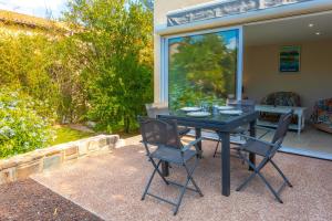 Zdjęcie z galerii obiektu Rez-villa 75m² piscine parking w miejscowości Saint-Raphaël