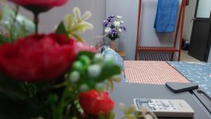 Postel nebo postele na pokoji v ubytování alley homestay_Liễu Giai