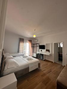 Ένα ή περισσότερα κρεβάτια σε δωμάτιο στο Hotel Belle Vue +58 φωτογραφίες