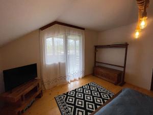 Afbeelding uit fotogalerij van Casa La doi nuci in Brădet +43 foto's